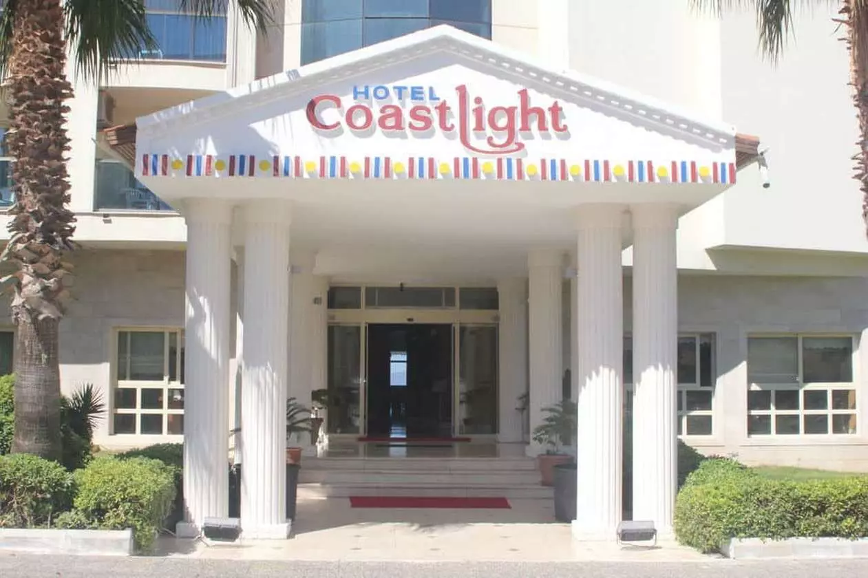COSTLIGHT_SHABAVIZ (3).jpg
